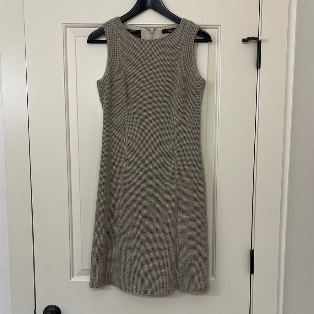 Women’s Brooks Brothers Tan Sleeveless Dress Size 2